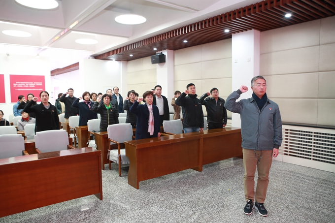 院党委、纪委组织党员干部参观北京市全面从严治党警示教育基地